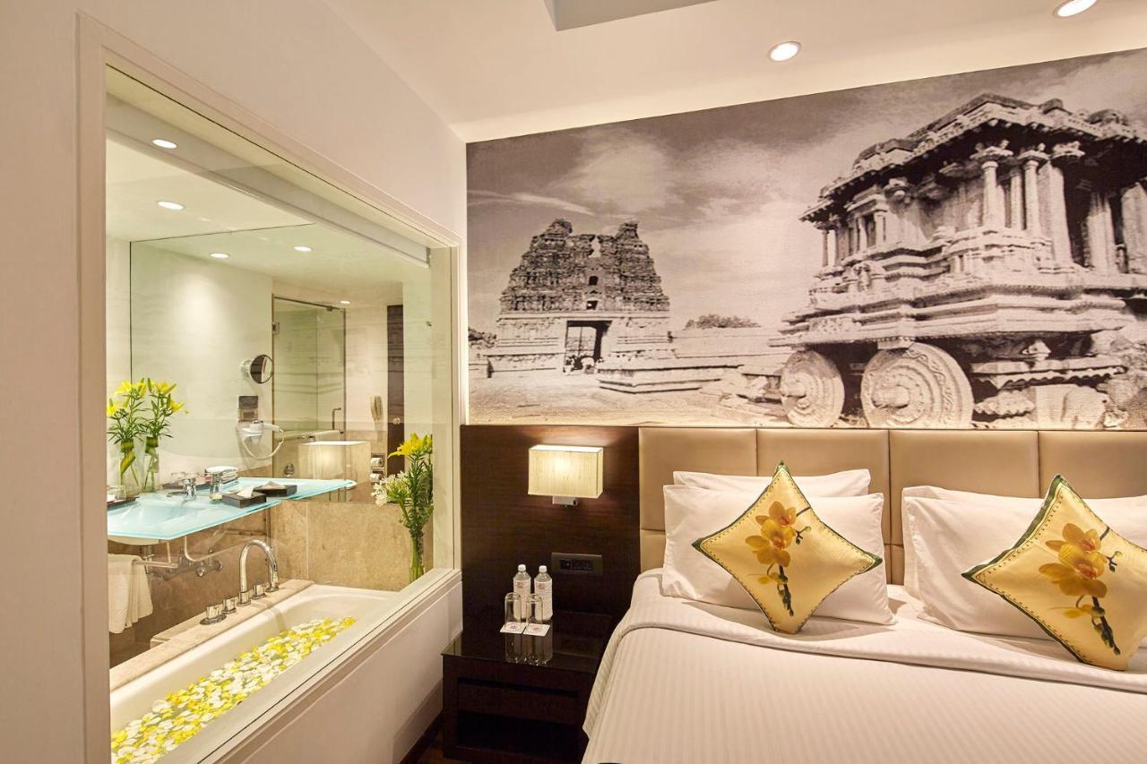 Hotel Royal Orchid Бангалор Экстерьер фото