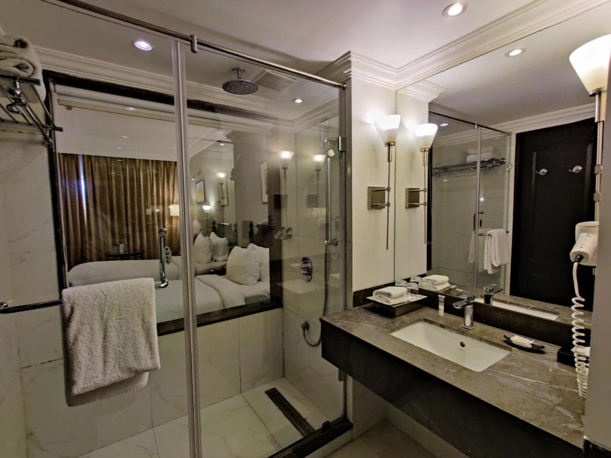 Hotel Royal Orchid Бангалор Экстерьер фото