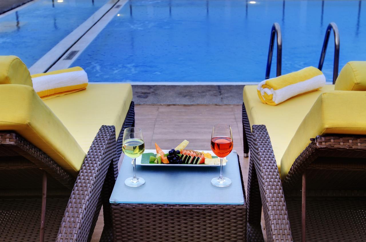 Hotel Royal Orchid Бангалор Экстерьер фото